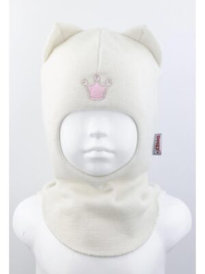 Шапка шлем белого цвета для девочки Кошечка 1450-025 Шапка шлем белого цвета для девочки Кошечка 1450-025